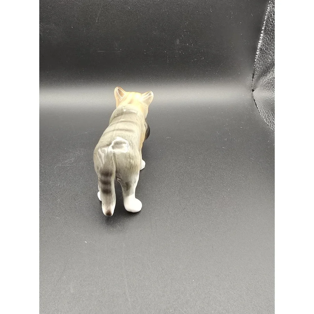 Vintage Mommy Cat Holding Kitty By The Mouth Trinket